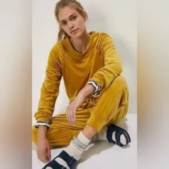 Anthropologie Weekend Lounge Set - Picture 3 of 3